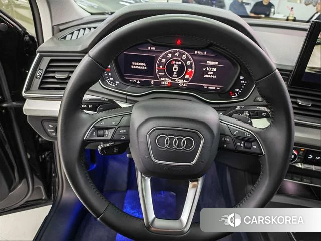 Audi Q5L 2021 Черный из Китая, фото 5