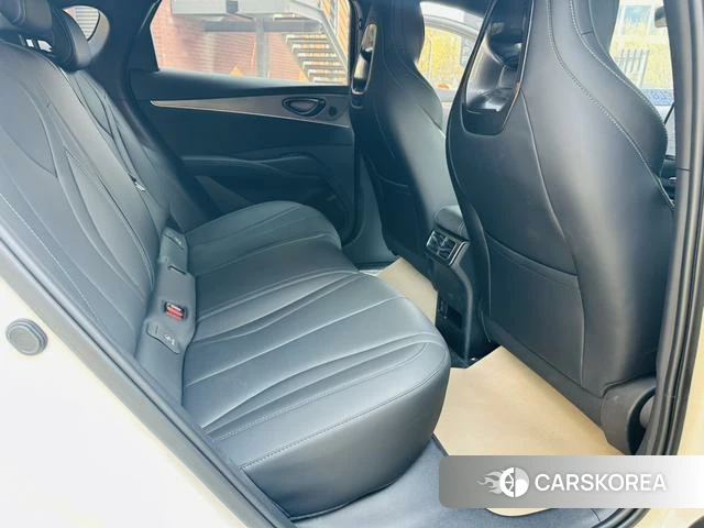 BYD Seal 06DM 2024 Белый из Китая, фото 5