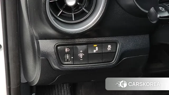 Kia The New K3 2nd generation 2021 Белый из Кореи, фото 5