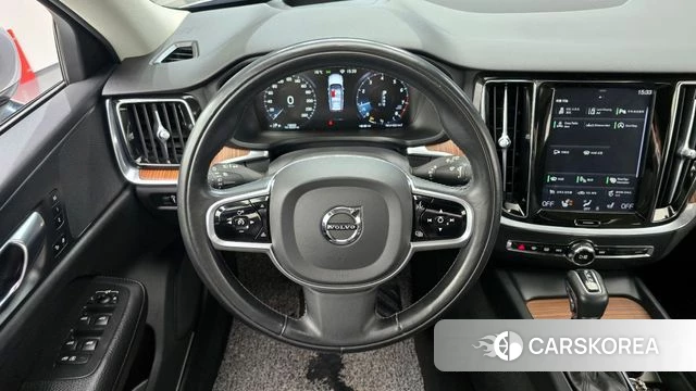 Volvo V60 Cross-Country 2nd Generation 2020 Серебряный из Кореи, фото 5