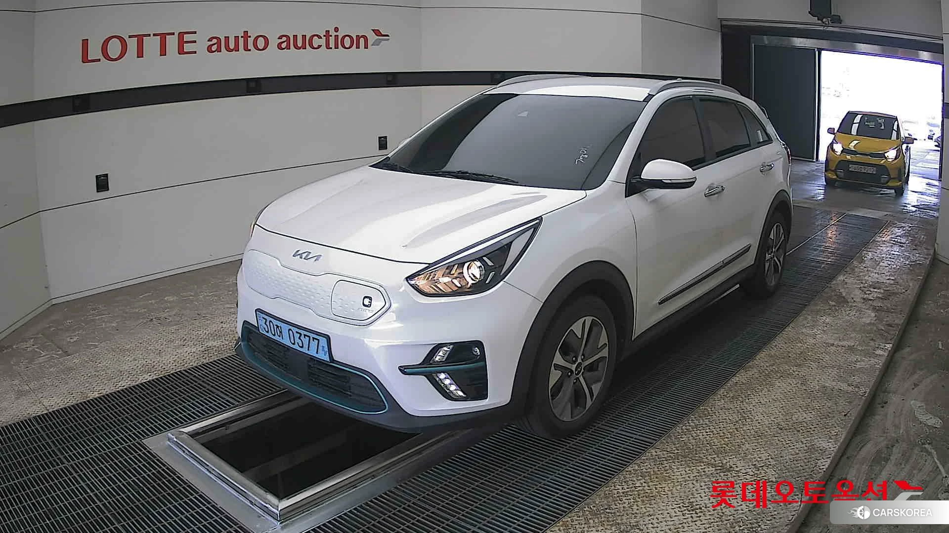 Kia Niro EV 2022 Snow White Pearl (optional) из Кореи, фото 5