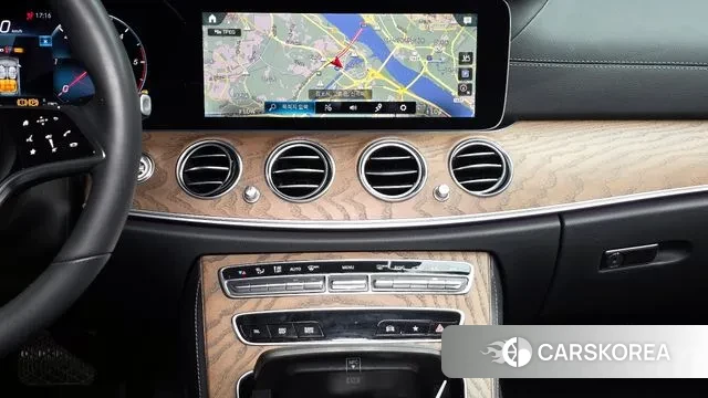 Mercedes-Benz E-Class W213 2022 Белый из Кореи, фото 5