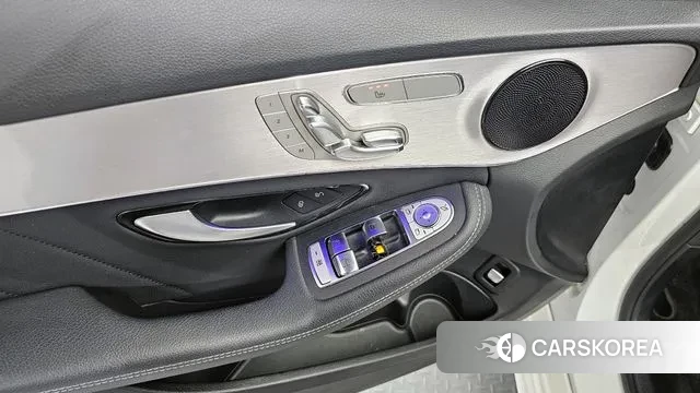 Mercedes-Benz C-Class W205 2021 Белый из Кореи, фото 5