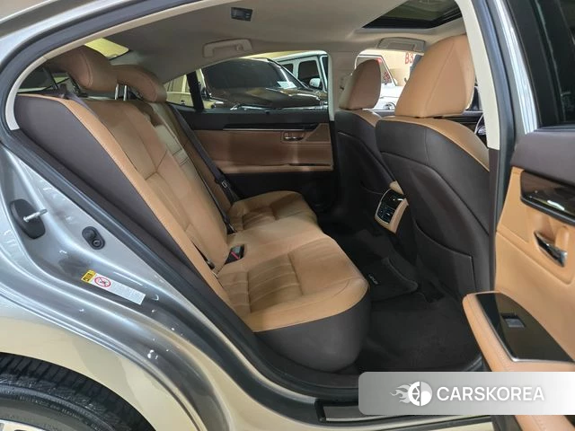 Lexus New ES300h 2018 Серый из Кореи, фото 5