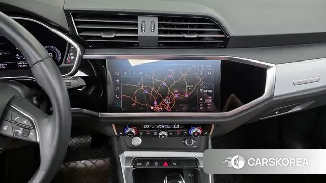 Audi Q3 (F3) 2020 Белый из Кореи, фото 5