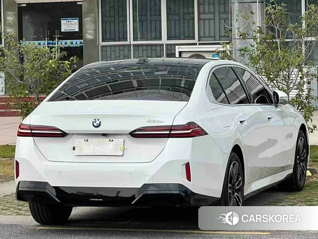 BMW 5 series 2026 Белый из Китая, фото 5