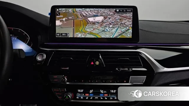 BMW 5 Series (G30) 2022 Черный из Кореи, фото 5