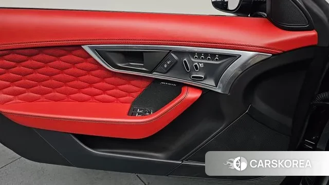 Jaguar F-TYPE 2019 Черный из Кореи, фото 5