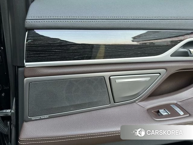 BMW 7 series 2018 Черный из Китая, фото 5