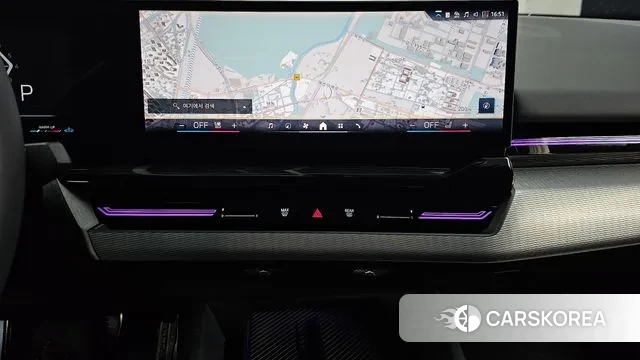 BMW 5 Series (G60) 2024 Светло-серебряный цвет из Кореи, фото 5