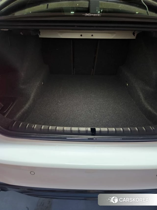 BMW 5 Series (G30) 2018 Белый из Кореи, фото 5