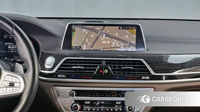 BMW 7 Series (G11) 2022 Белый из Кореи, фото 5