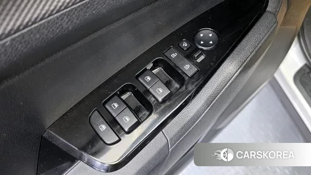 Kia Sportage 5th Generation 2022 Белый из Кореи, фото 5