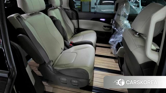 Kia Carnival 4th generation 2023 Черный из Кореи, фото 5
