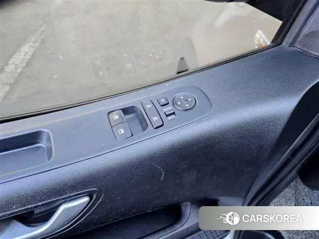 Hyundai Staria 2022 Серебряный из Кореи, фото 5