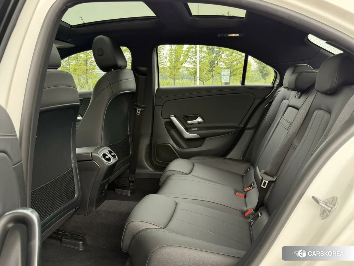 Mercedes-Benz A-Class 2021 Белый из Китая, фото 5