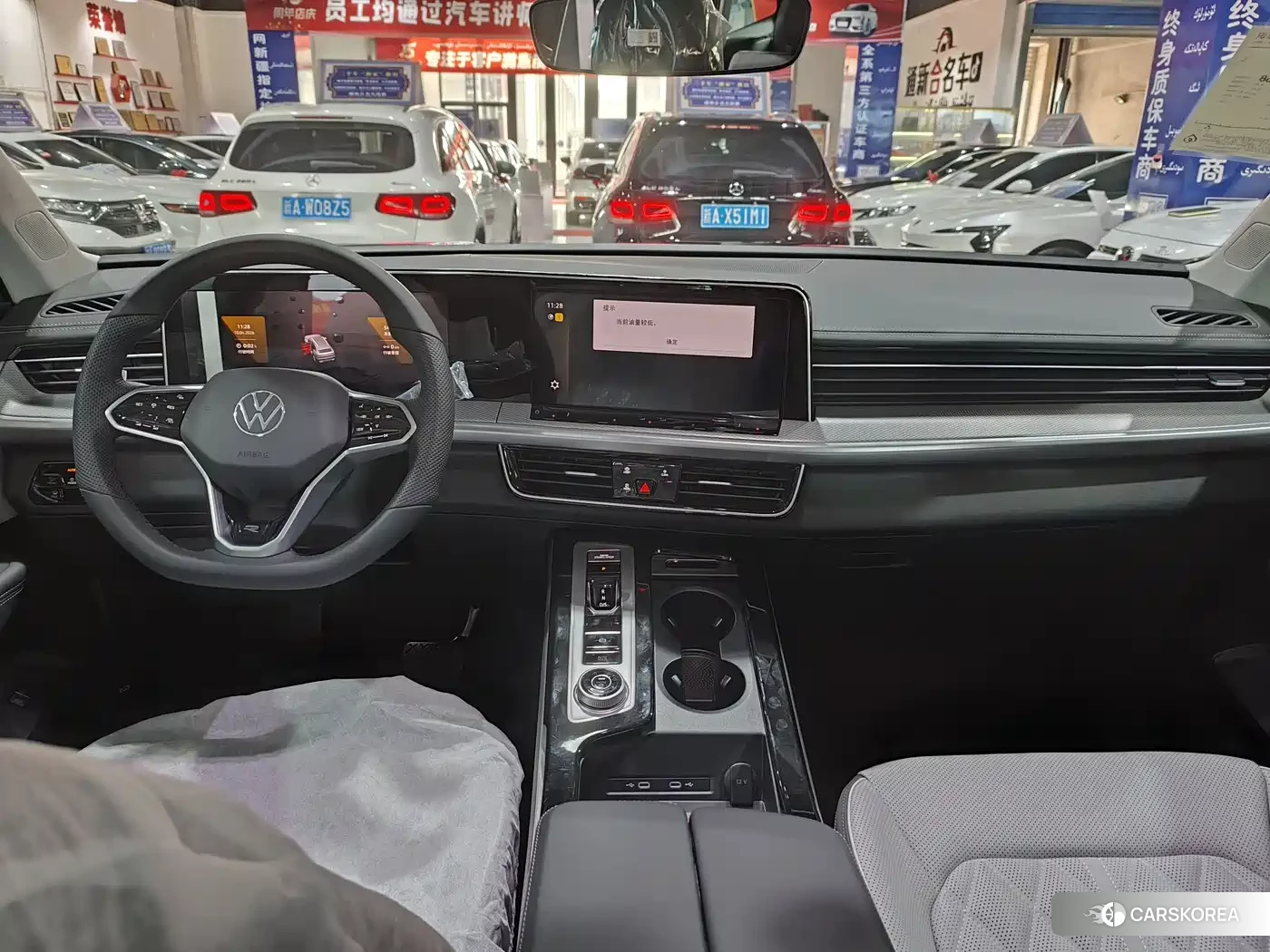 Volkswagen Tavendor 2026 Silver/gray из Китая, фото 5