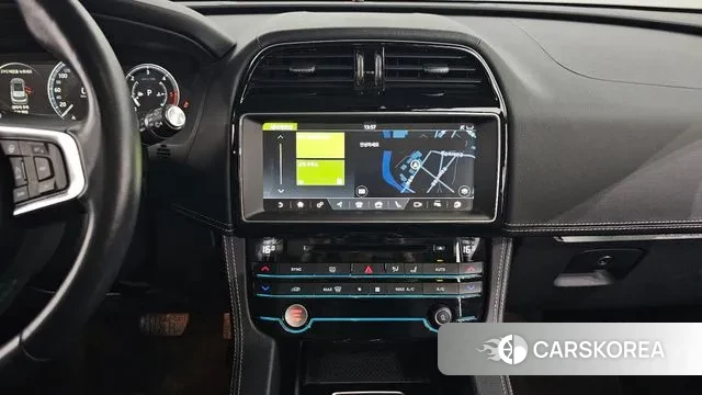 Jaguar F-PACE 2018 Белый из Кореи, фото 5