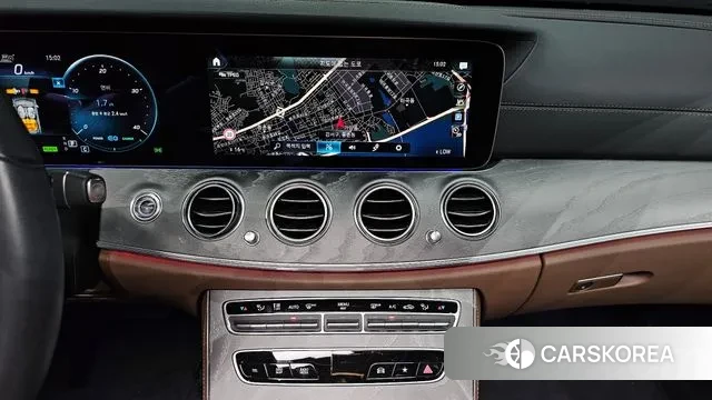 Mercedes-Benz E-Class W213 2022 Белый из Кореи, фото 5