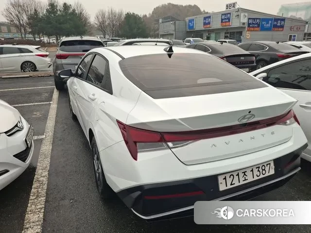 Hyundai The New Avante (CN7) 2024 Белый из Кореи, фото 5