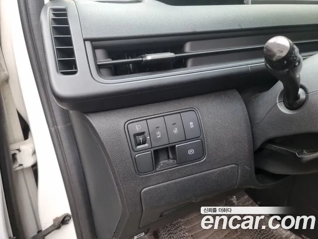 Hyundai Staria 2021 Белый из Кореи, фото 5