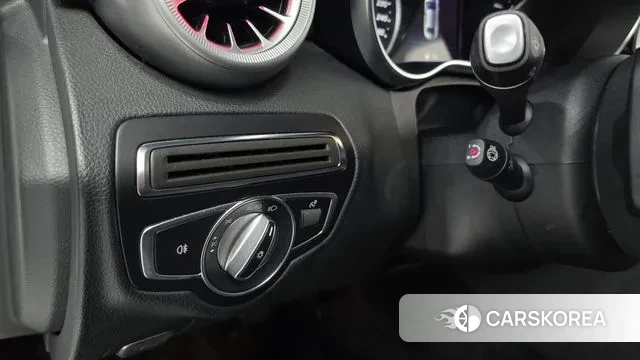 Mercedes-Benz C-Class W205 2019 Белый из Кореи, фото 5