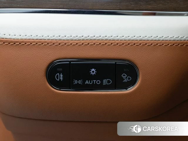 Bentley Bentayga 2024 Белый из Кореи, фото 5