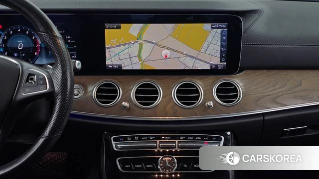 Mercedes-Benz E-Class W213 2018 Черный из Кореи, фото 5