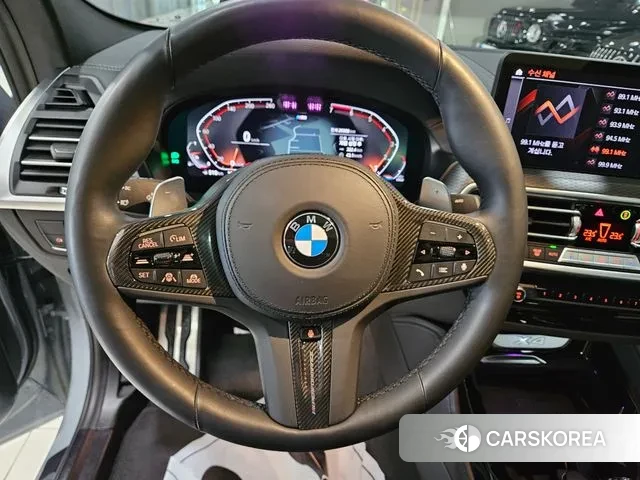 BMW X4 (G02) 2023 Светло-серебряный цвет из Кореи, фото 5