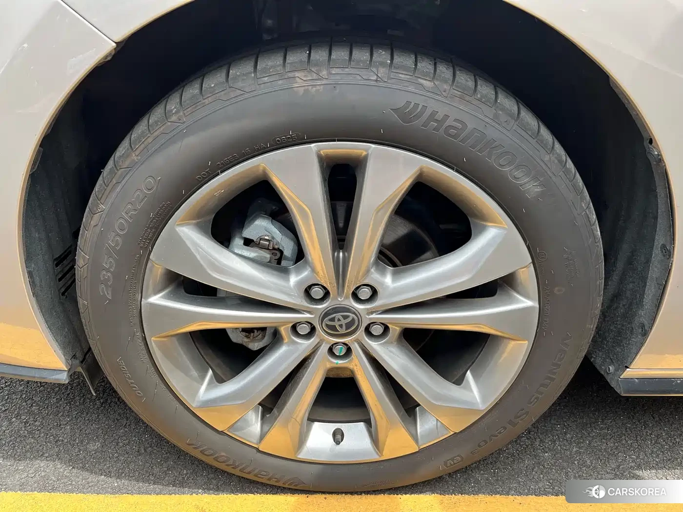 Toyota Sienna 2025 Champagne/brown из Китая, фото 5