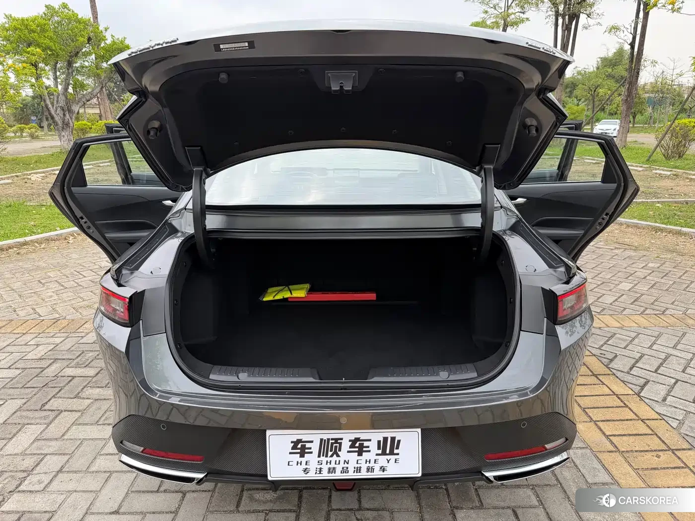 Chang'an Yidong 2024 Silver/gray из Китая, фото 6