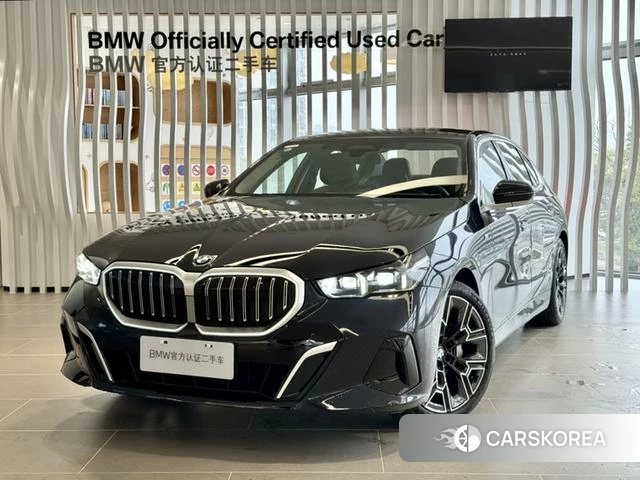 BMW 5 series 2025 Черный из Китая, фото 5