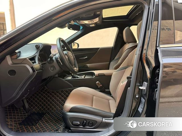 Lexus ES 2024 Черный из Китая, фото 5