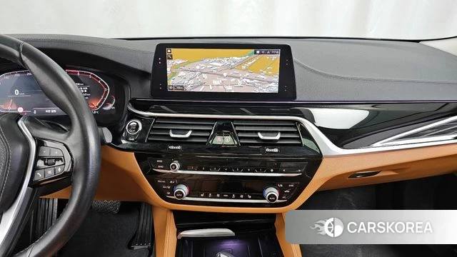 BMW 5 Series (G30) 2019 Черный из Кореи, фото 5