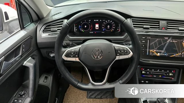 Volkswagen Tiguan second Generation 2023 Белый из Кореи, фото 5