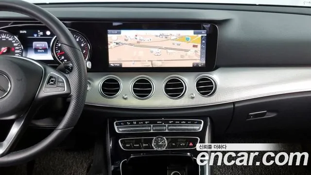 Mercedes-Benz E-Class W213 2018 Белый из Кореи, фото 5