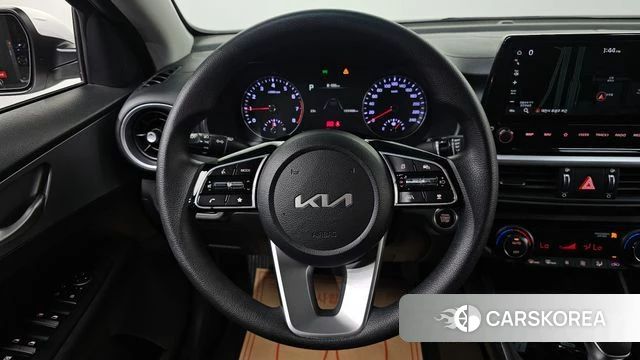 Kia The New K3 2nd generation 2023 Белый из Кореи, фото 5