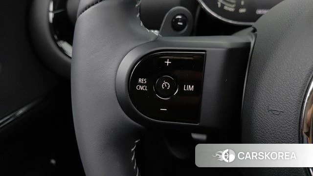 Mini Cooper S Clubman 2023 Красный из Кореи, фото 5