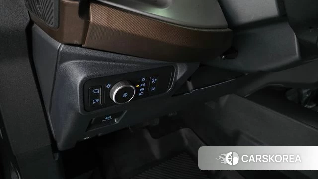 Ford Bronco 6th Generation 2022 Серый из Кореи, фото 5