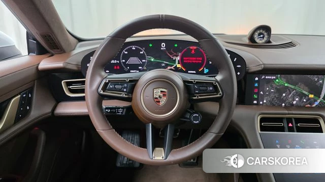 Porsche Taycan 2023 Белый из Кореи, фото 5