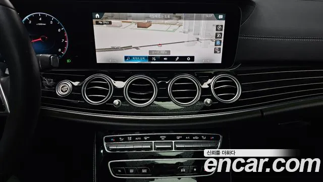 Mercedes-Benz E-Class W213 2022 Белый из Кореи, фото 5