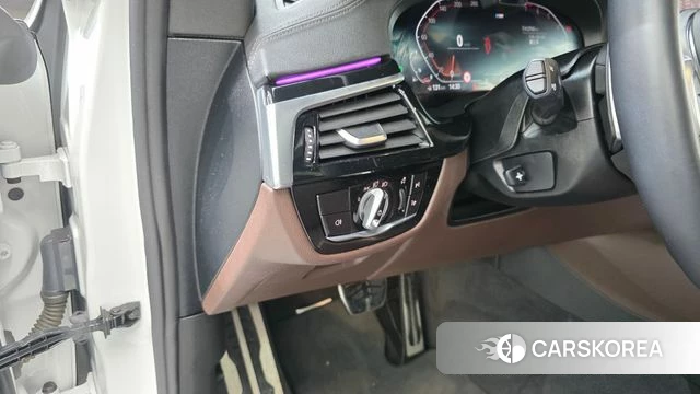 BMW 6 Series GT (G32) 2022 Белый из Кореи, фото 5