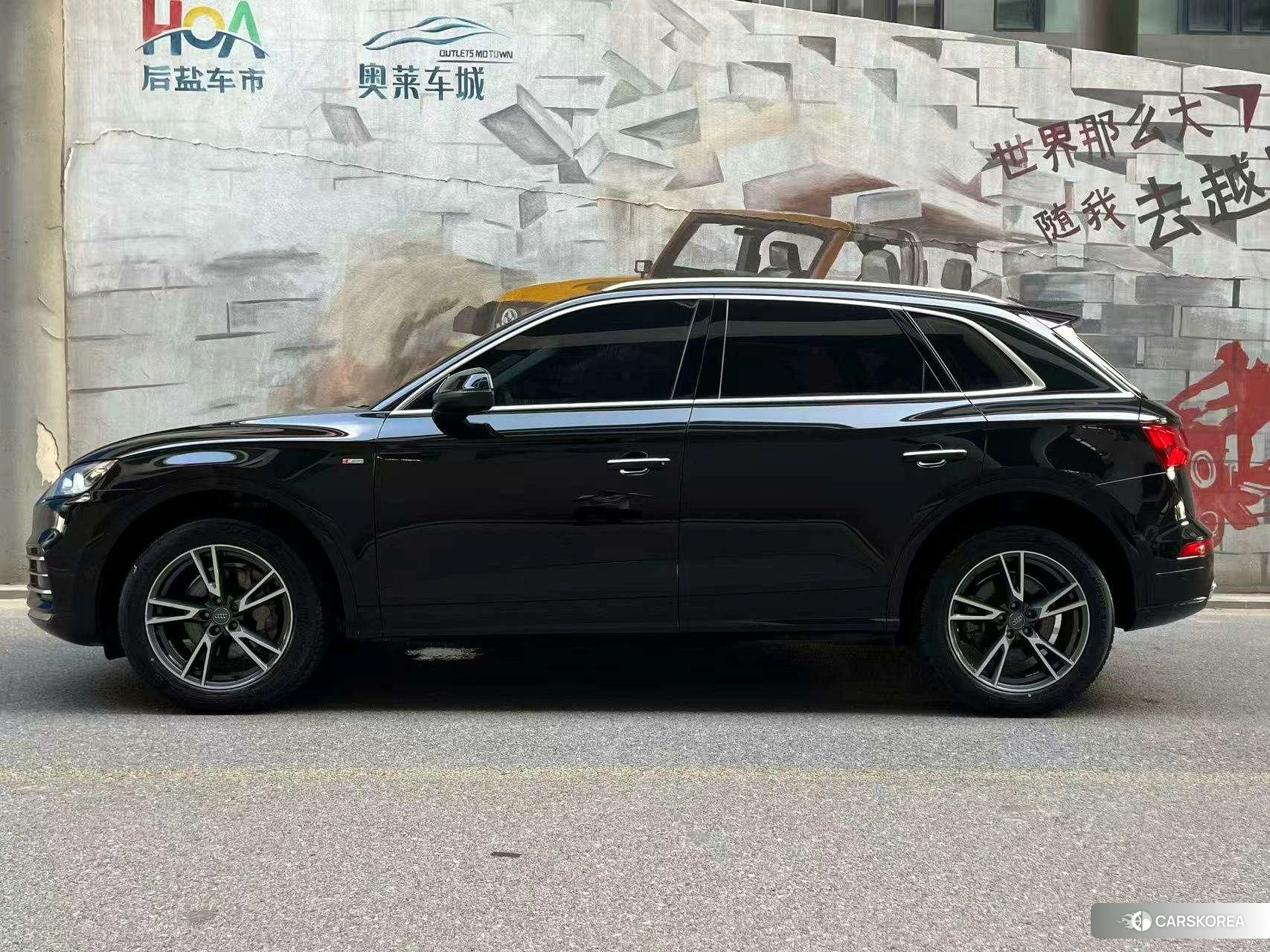 Audi Q5L 2020 Черный из Китая, фото 5