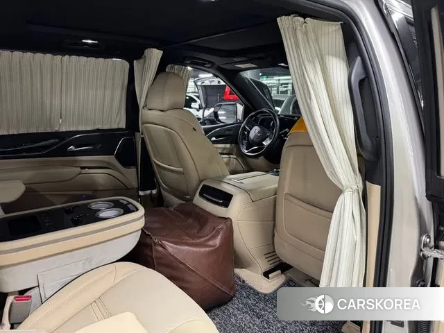 Cadillac Escalade 5th Generation 2023 Песочный из Кореи, фото 5