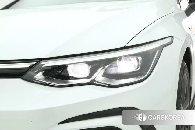 Volkswagen Golf 2023 Белый из Китая, фото 5