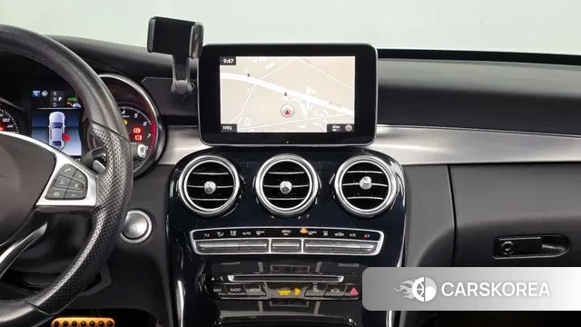 Mercedes-Benz C-Class W205 2018 Белый из Кореи, фото 5