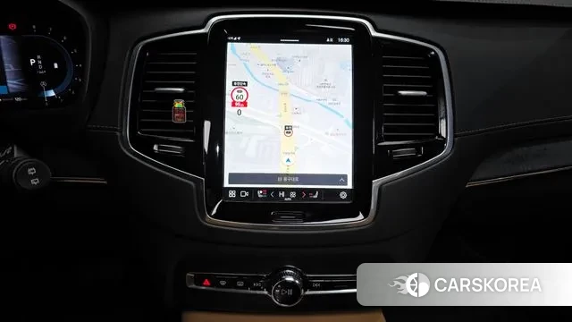 Volvo XC90 second Generation 2023 Белый из Кореи, фото 5