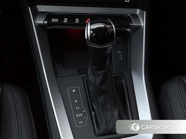 Audi Q3 (F3) 2020 Белый из Кореи, фото 5