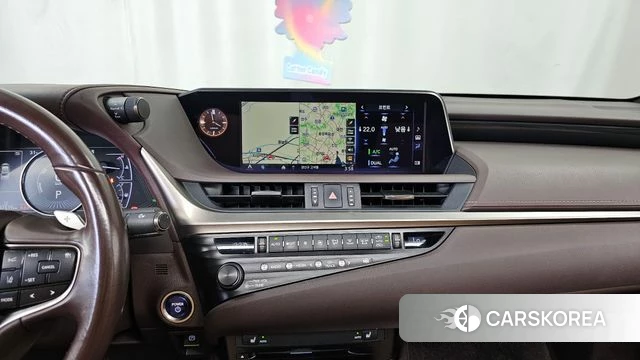 Lexus ES300h 7th generation 2019 Серебристо-серый из Кореи, фото 5
