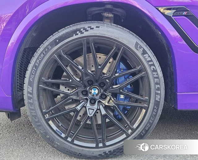 BMW X6 M id 4208433 из Китая 5